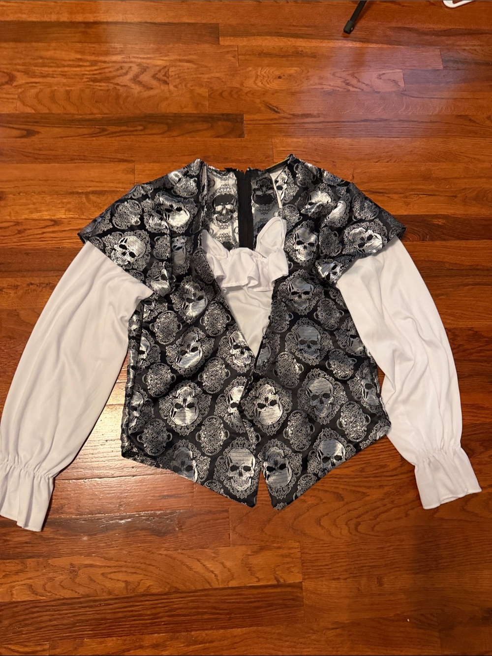 Skull-Print Ruffle Tunic Top in Black & White — Women's Tunic renaissance vamp